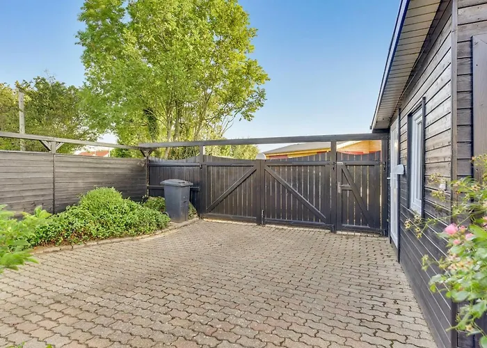 Kaapo - 300m From The Sea By Interhome