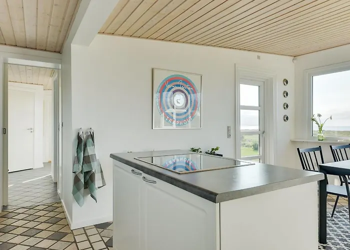 Kaapo - 300m From The Sea By Interhome